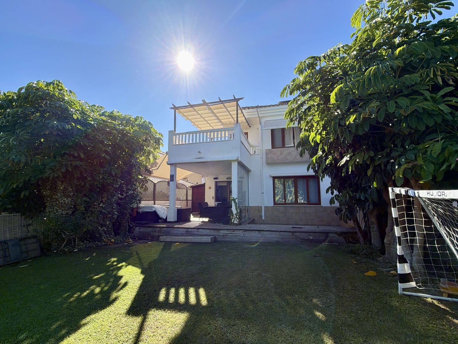 4 sovrum Semi-fristående Villa till salu i Benalmadena med pool - 930 000 € (Ref: 10153572)