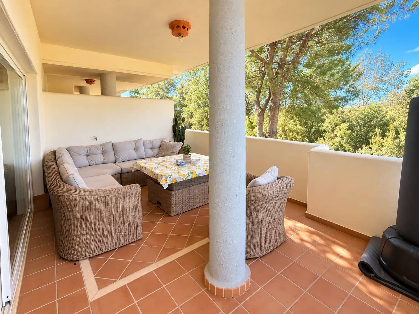 3 chambre Appartement à vendre à Marbella avec piscine garage - 420 000 € (Ref: 10153574)