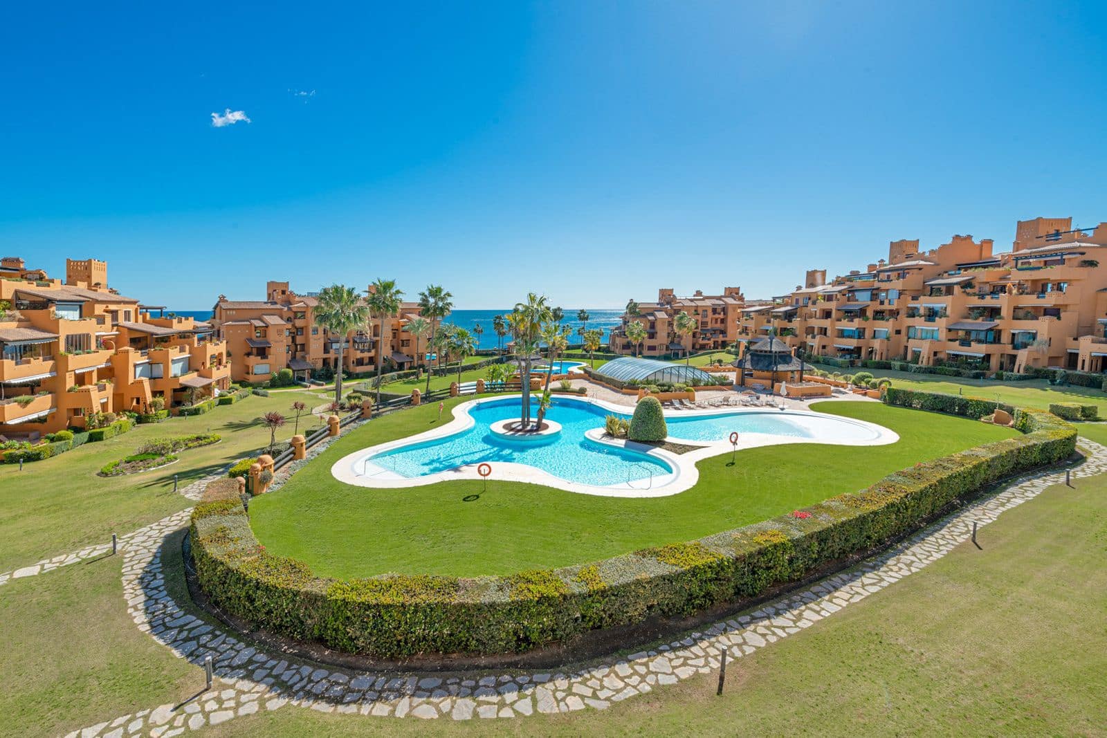 3 camera da letto Appartamento in vendita in New Golden Mile con piscina - 2.395.000 € (Rif: 10153581)