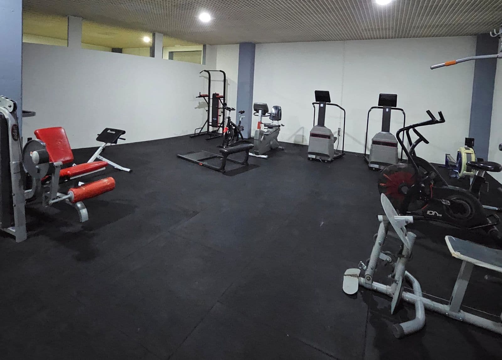 3 makuuhuone Huvila myytävänä paikassa Benahavis mukana uima-altaan - 460 000 € (Ref: 10153586)