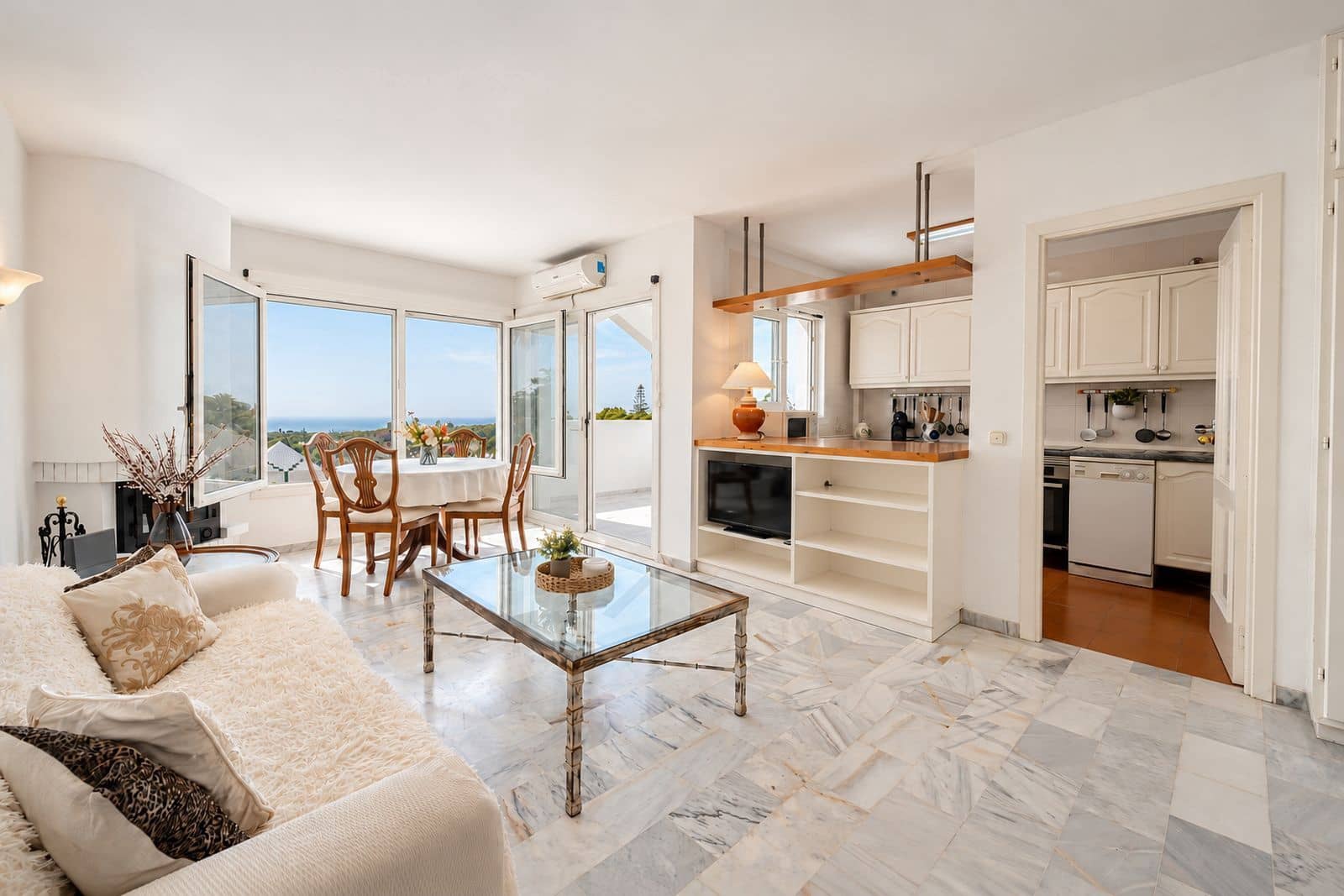 2 Zimmer Penthouse zu verkaufen in La Reserva mit Pool Garage - 390.000 € (Ref: 10153587)