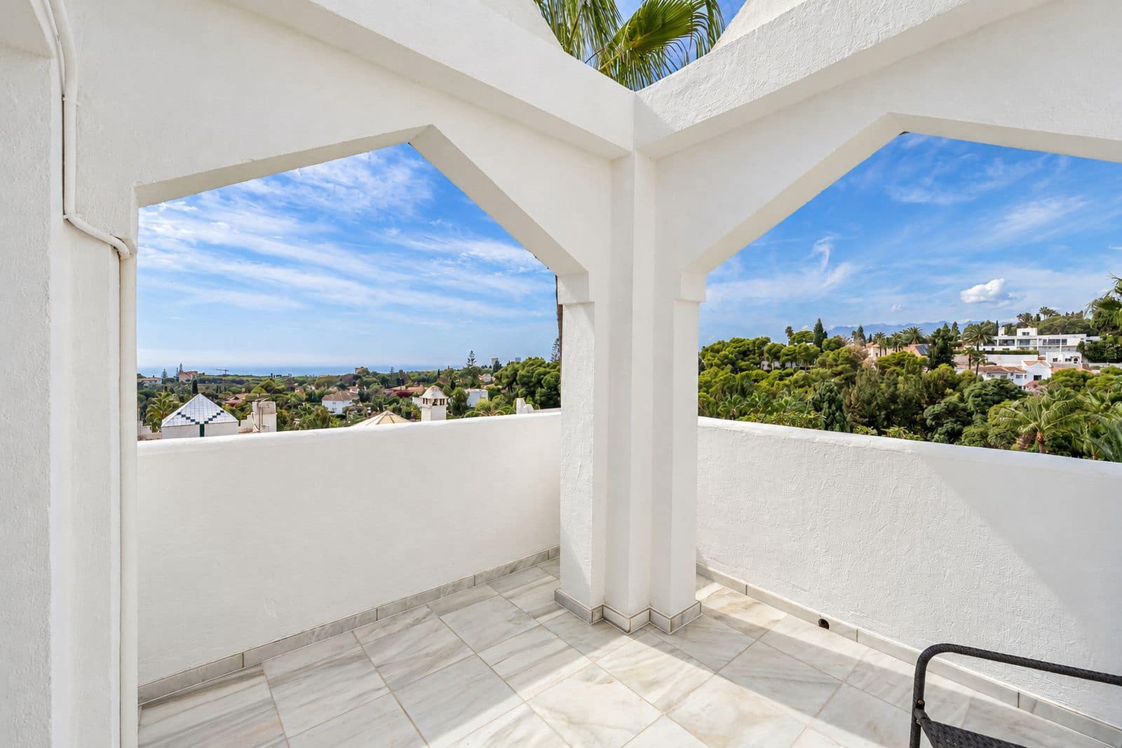 2 Zimmer Penthouse zu verkaufen in La Reserva mit Pool Garage - 390.000 € (Ref: 10153587)