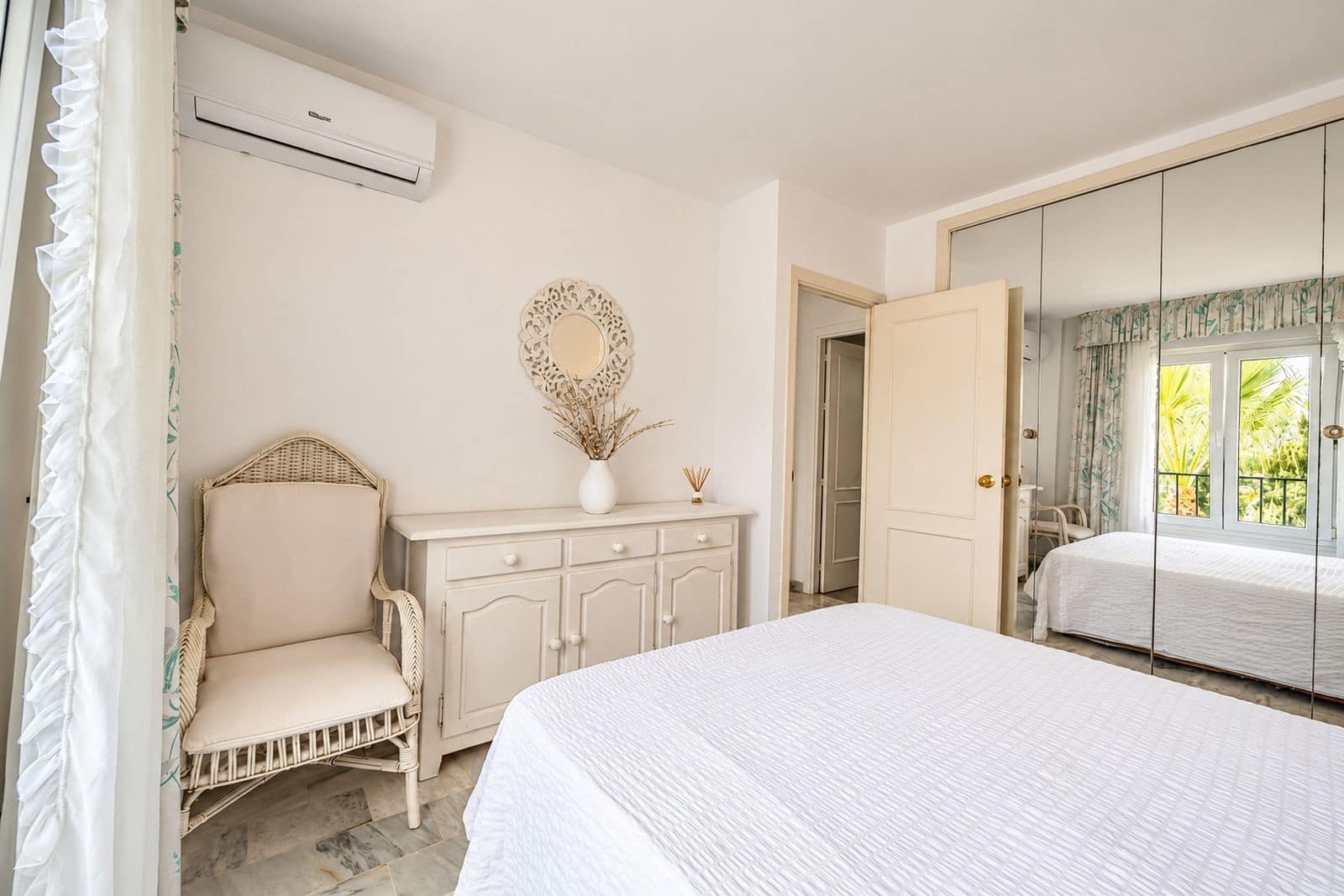 2 Zimmer Penthouse zu verkaufen in La Reserva mit Pool Garage - 390.000 € (Ref: 10153587)