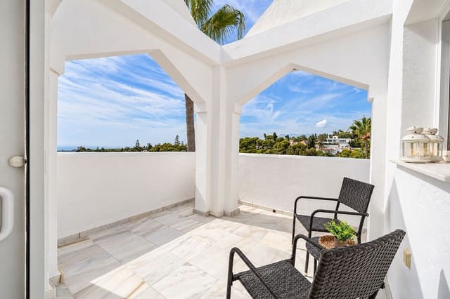 2 Zimmer Penthouse zu verkaufen in La Reserva, Marbella mit Pool Garage - 390.000 € (Ref: 10153587)