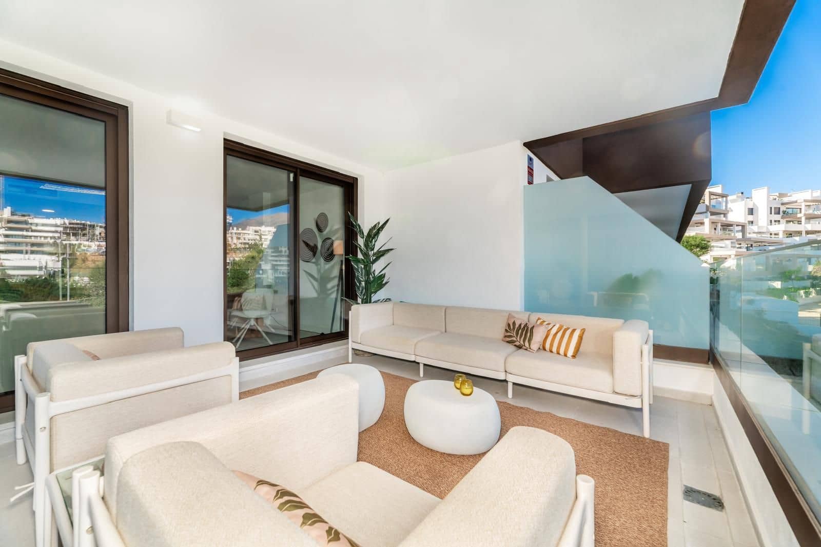 3 sypialnia Apartament na sprzedaż w Estepona z basenem garażem - 670 000 € (Ref: 10153590)