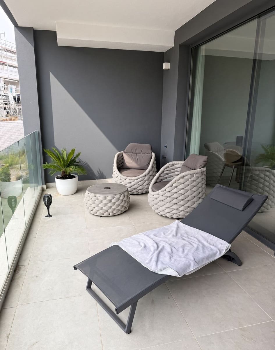 1 bedroom Apartment for sale in New Golden Mile with pool - € 415,000 (Ref: 10153591)