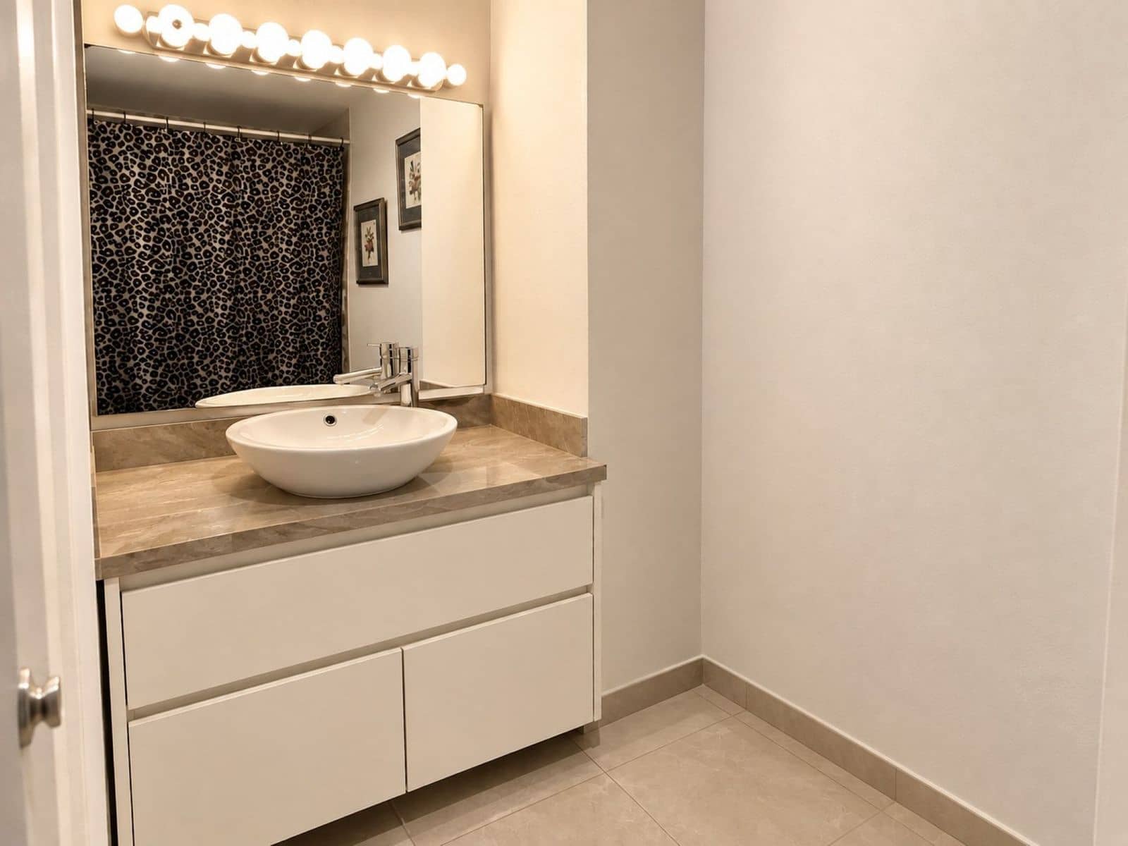 3 sypialnia Apartament na sprzedaż w Estepona z basenem garażem - 392 000 € (Ref: 10153593)