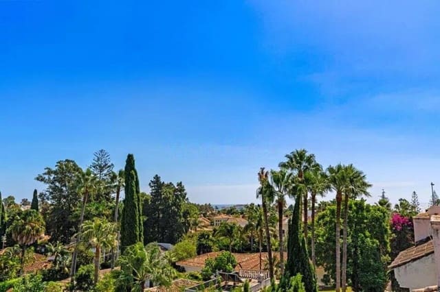 2 slaapkamer Penthouse te koop in San Pedro de Alcantara, Marbella met zwembad garage - € 410.000 (Ref: 10153609)
