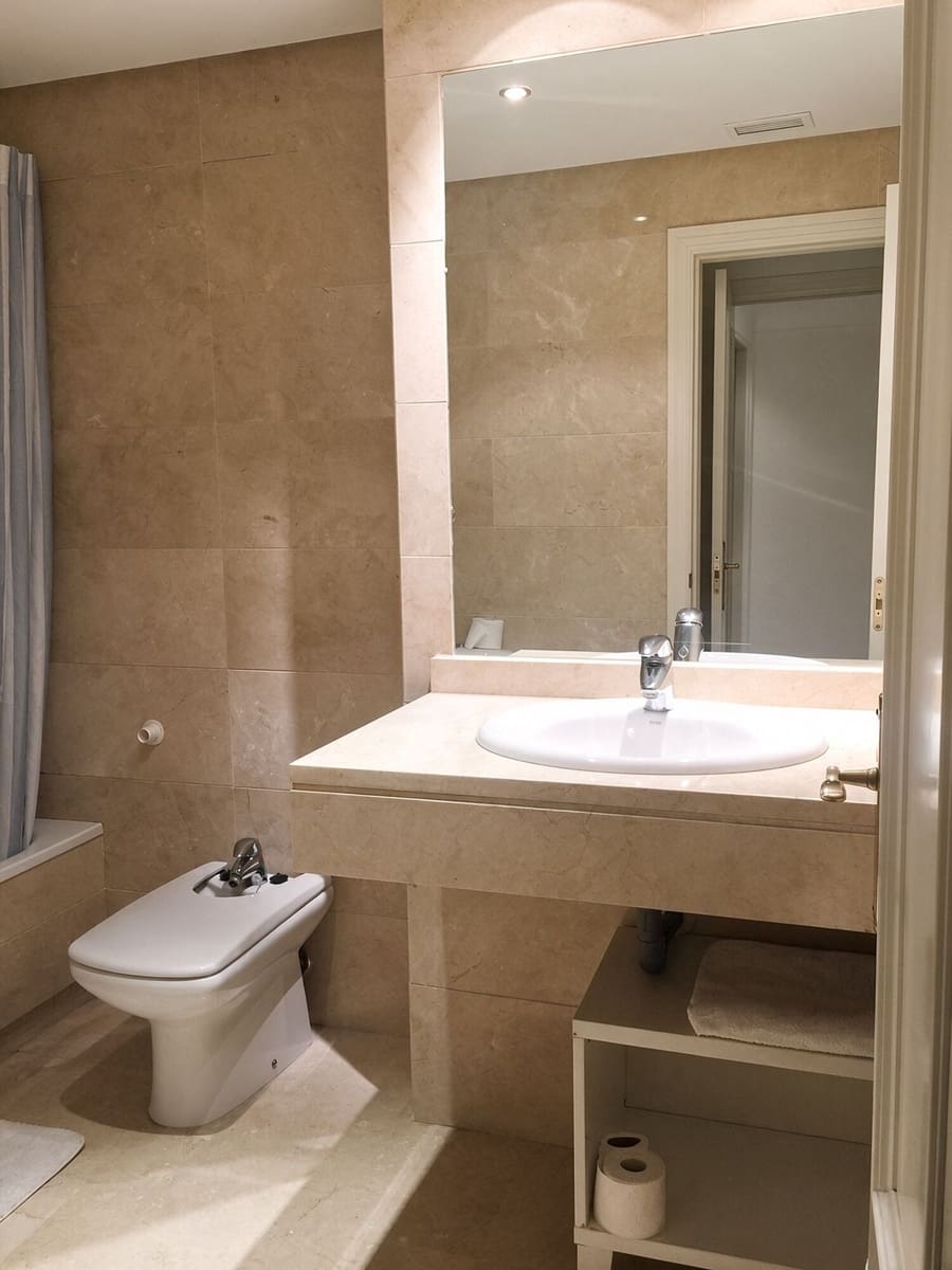 2 chambre Penthouse à vendre à Nueva Andalucia avec piscine garage - 520 000 € (Ref: 10153616)