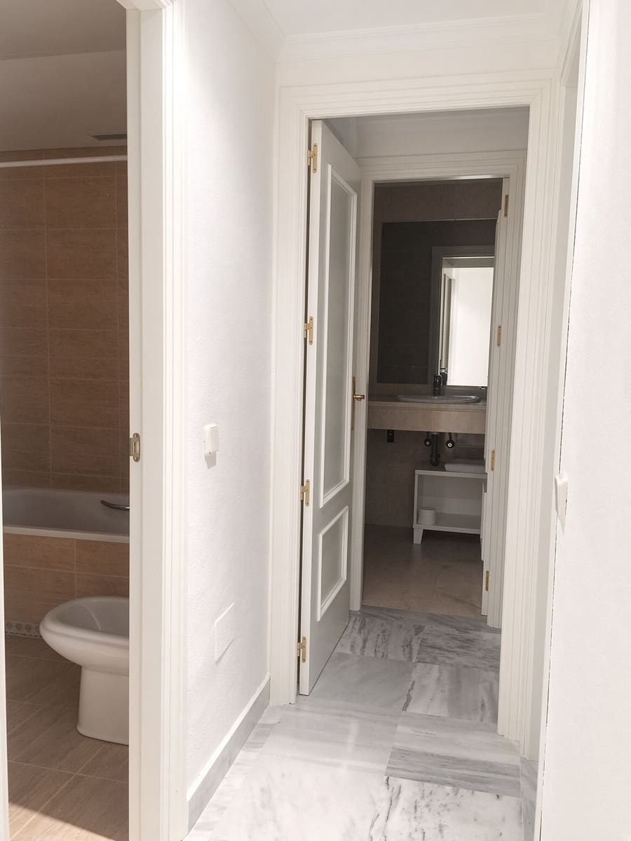 2 chambre Penthouse à vendre à Nueva Andalucia avec piscine garage - 520 000 € (Ref: 10153616)
