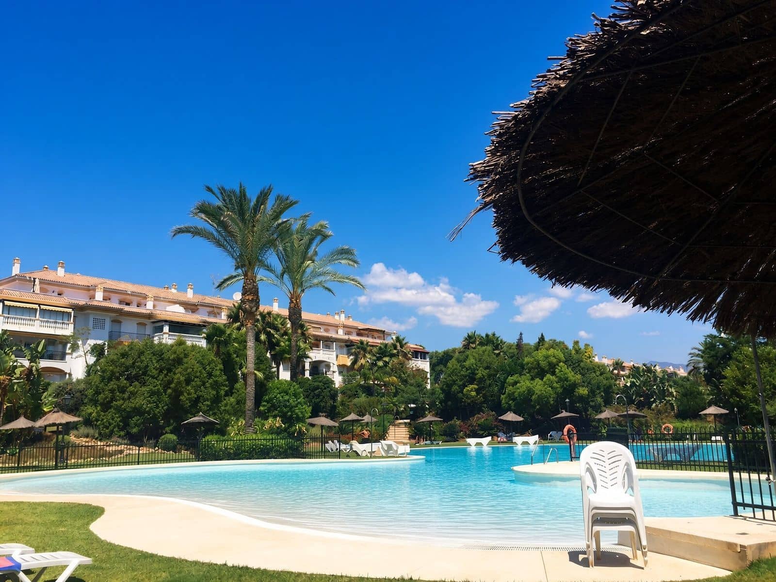 2 chambre Penthouse à vendre à Nueva Andalucia avec piscine garage - 520 000 € (Ref: 10153616)