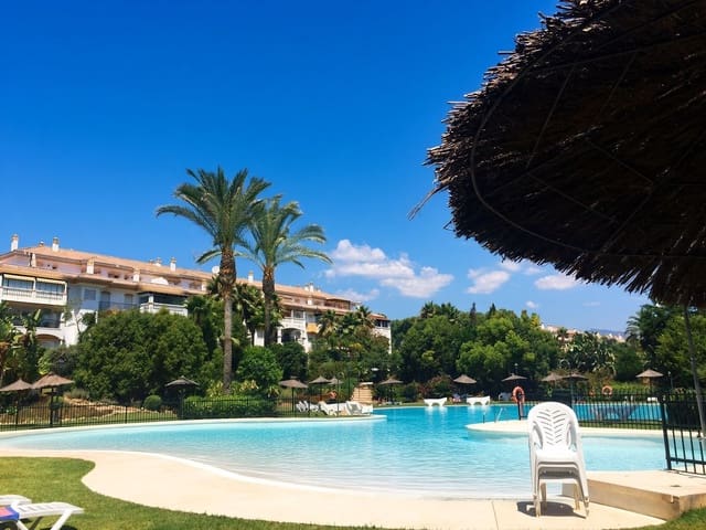 2 chambre Penthouse à vendre à Nueva Andalucia, Marbella avec piscine garage - 520 000 € (Ref: 10153616)