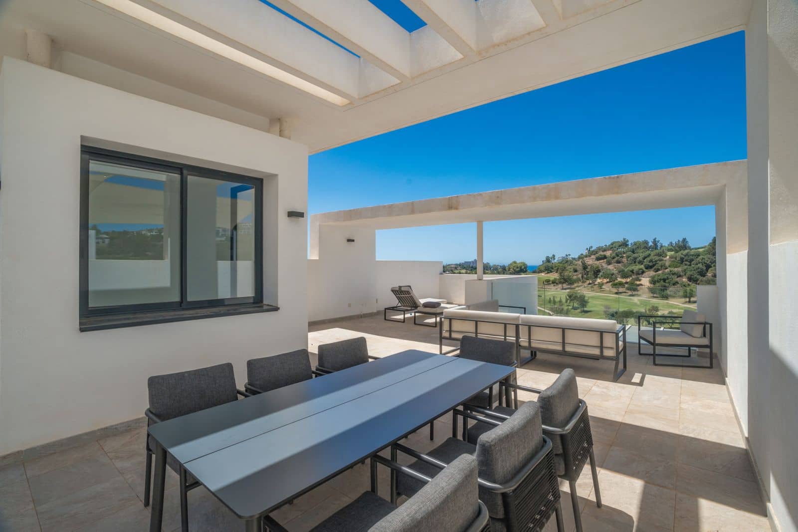 2 sovrum Takvåning till salu i Benahavis med pool garage - 775 000 € (Ref: 10153617)