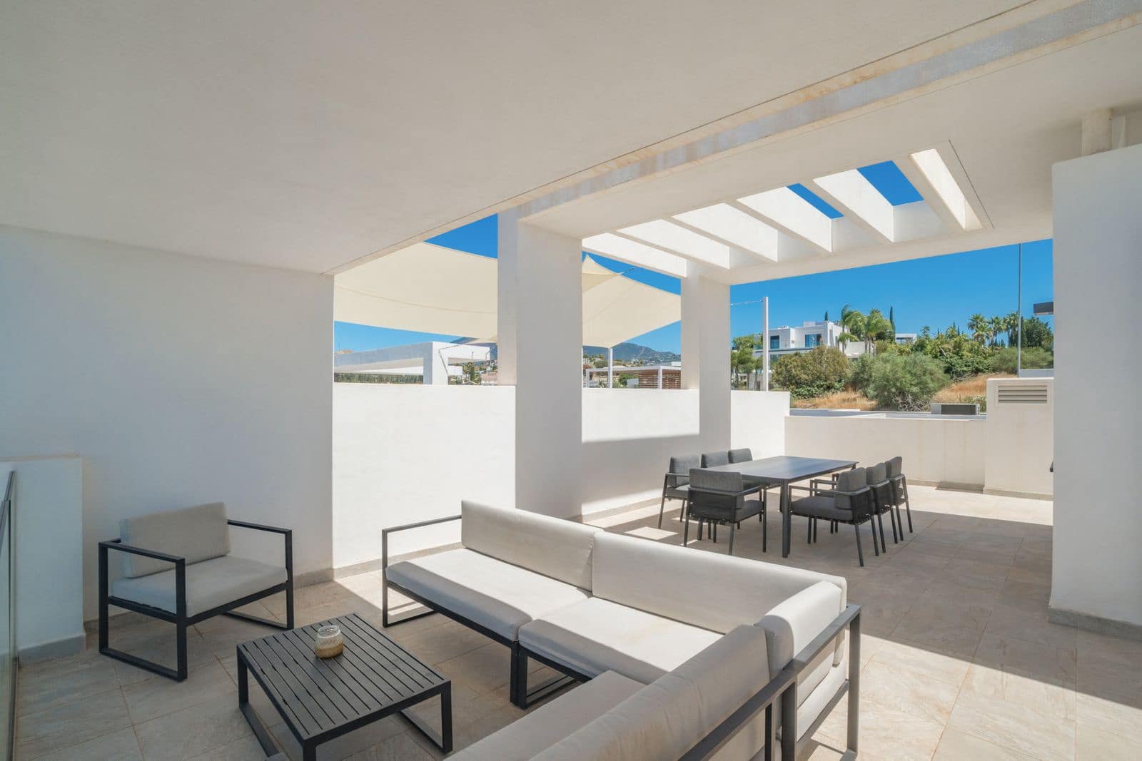 2 sovrum Takvåning till salu i Benahavis med pool garage - 775 000 € (Ref: 10153617)