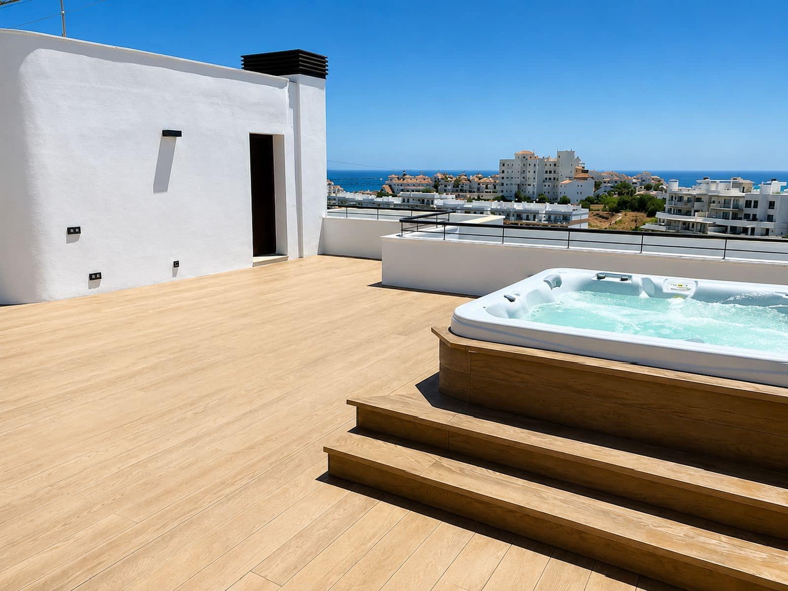 3 quarto Penthouse para venda em Estepona - 1 390 000 € (Ref: 10153620)