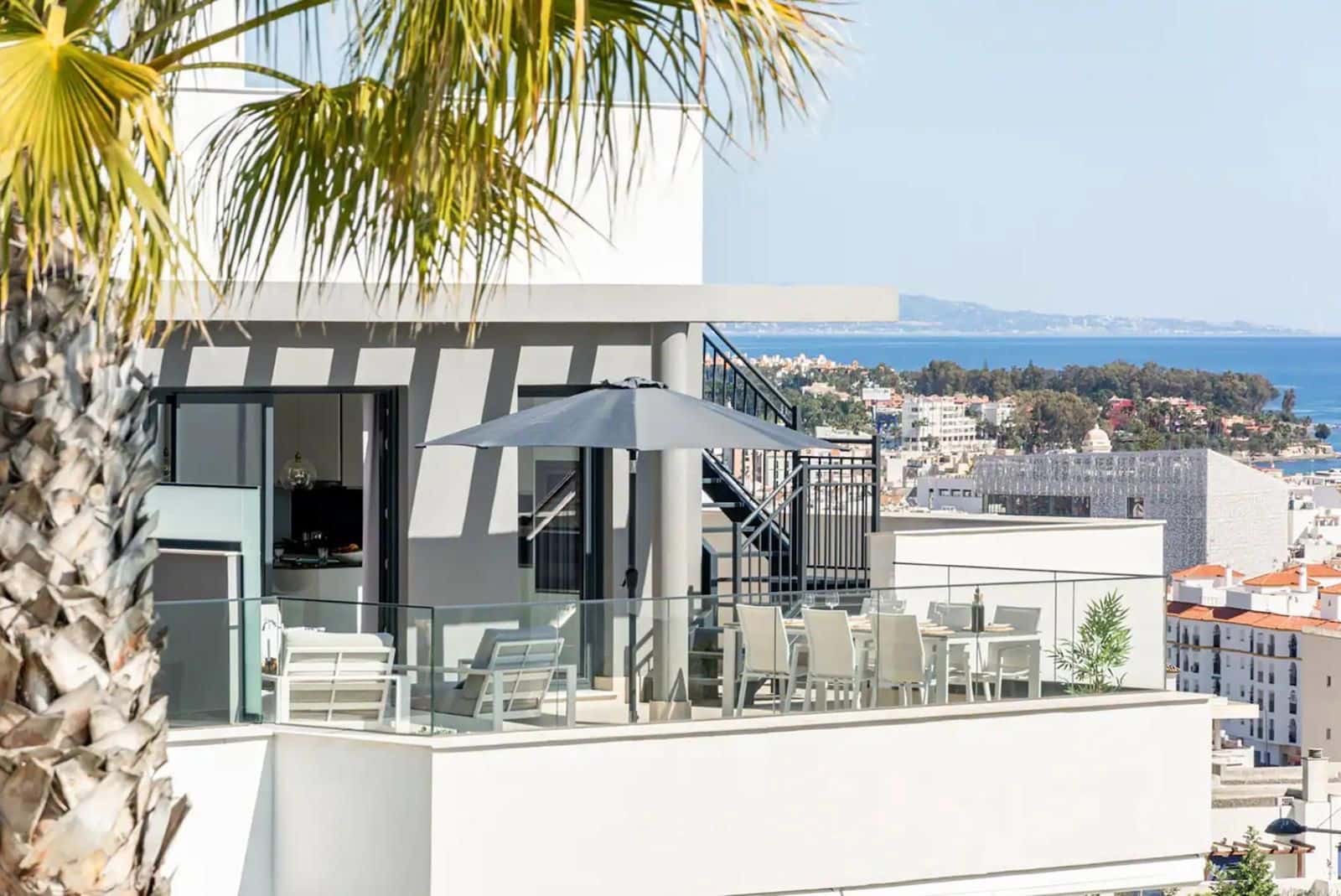 2 makuuhuone Kattohuoneisto myytävänä paikassa Estepona mukana uima-altaan 
autotalli - 848 000 € (Ref: 10153621)