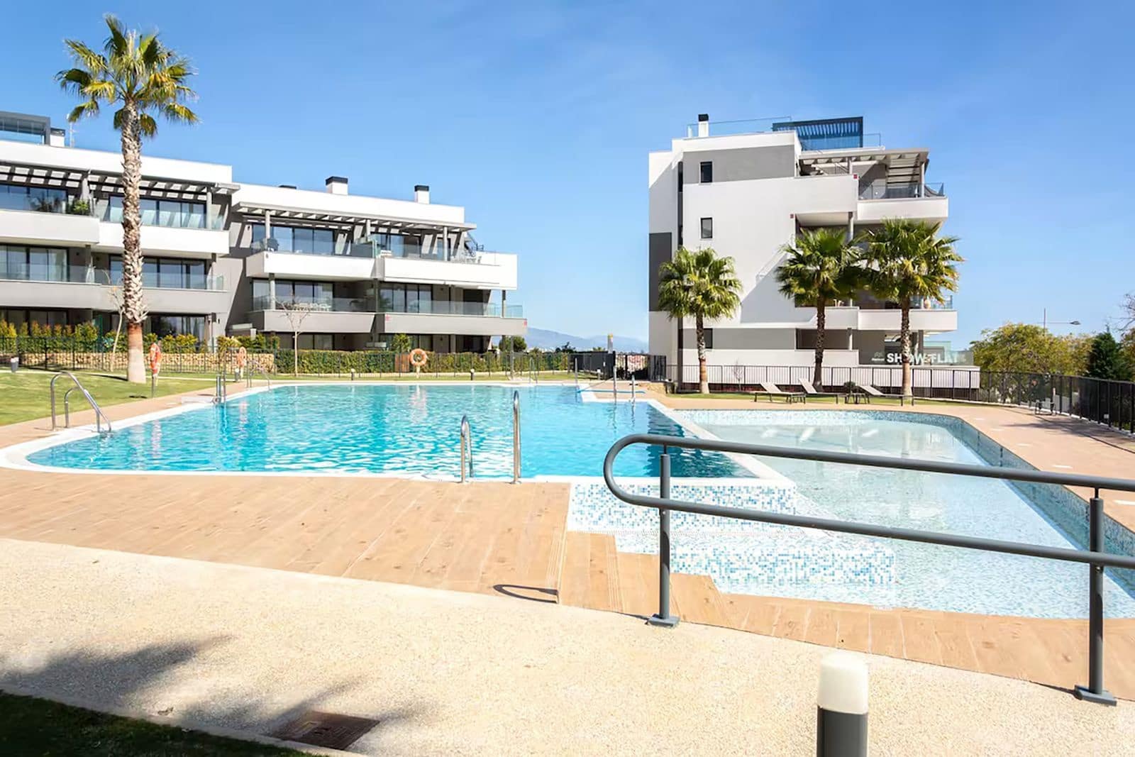 2 makuuhuone Kattohuoneisto myytävänä paikassa Estepona mukana uima-altaan 
autotalli - 848 000 € (Ref: 10153621)