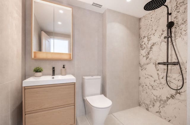 3 quarto Penthouse para venda em Nueva Andalucia, Marbella com garagem - 799 000 € (Ref: 10153625)