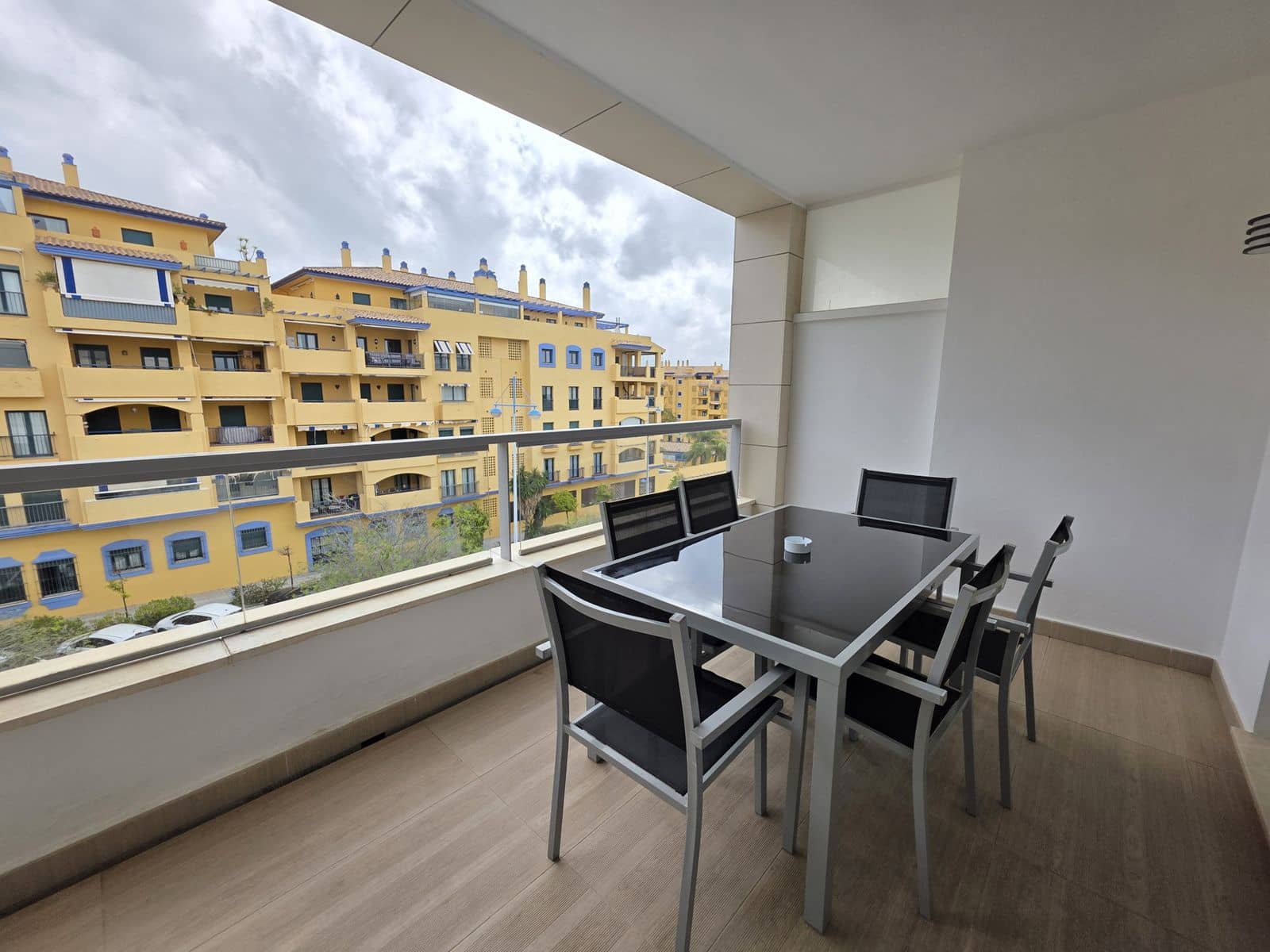 3 slaapkamer Penthouse te koop in San Pedro de Alcantara met garage - € 675.000 (Ref: 10153626)
