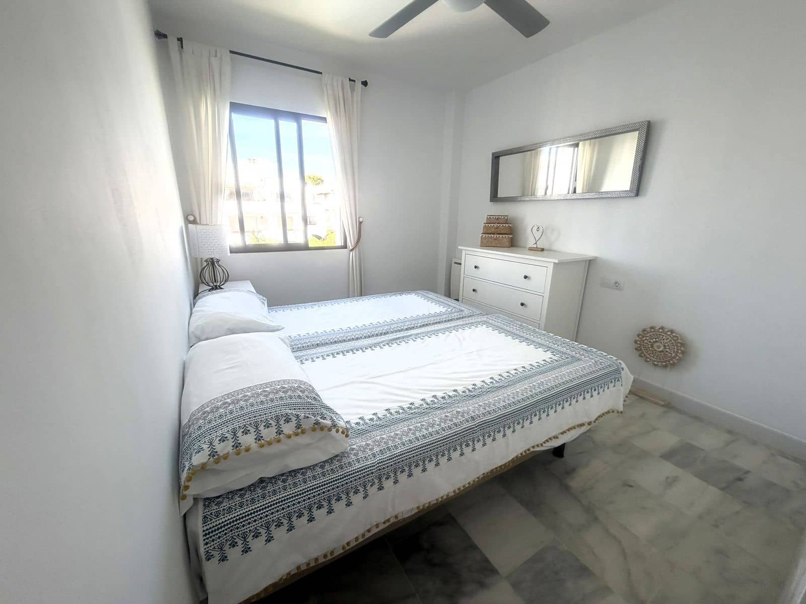 2 chambre Penthouse à vendre à El Paraiso avec piscine garage - 342 000 € (Ref: 10153629)