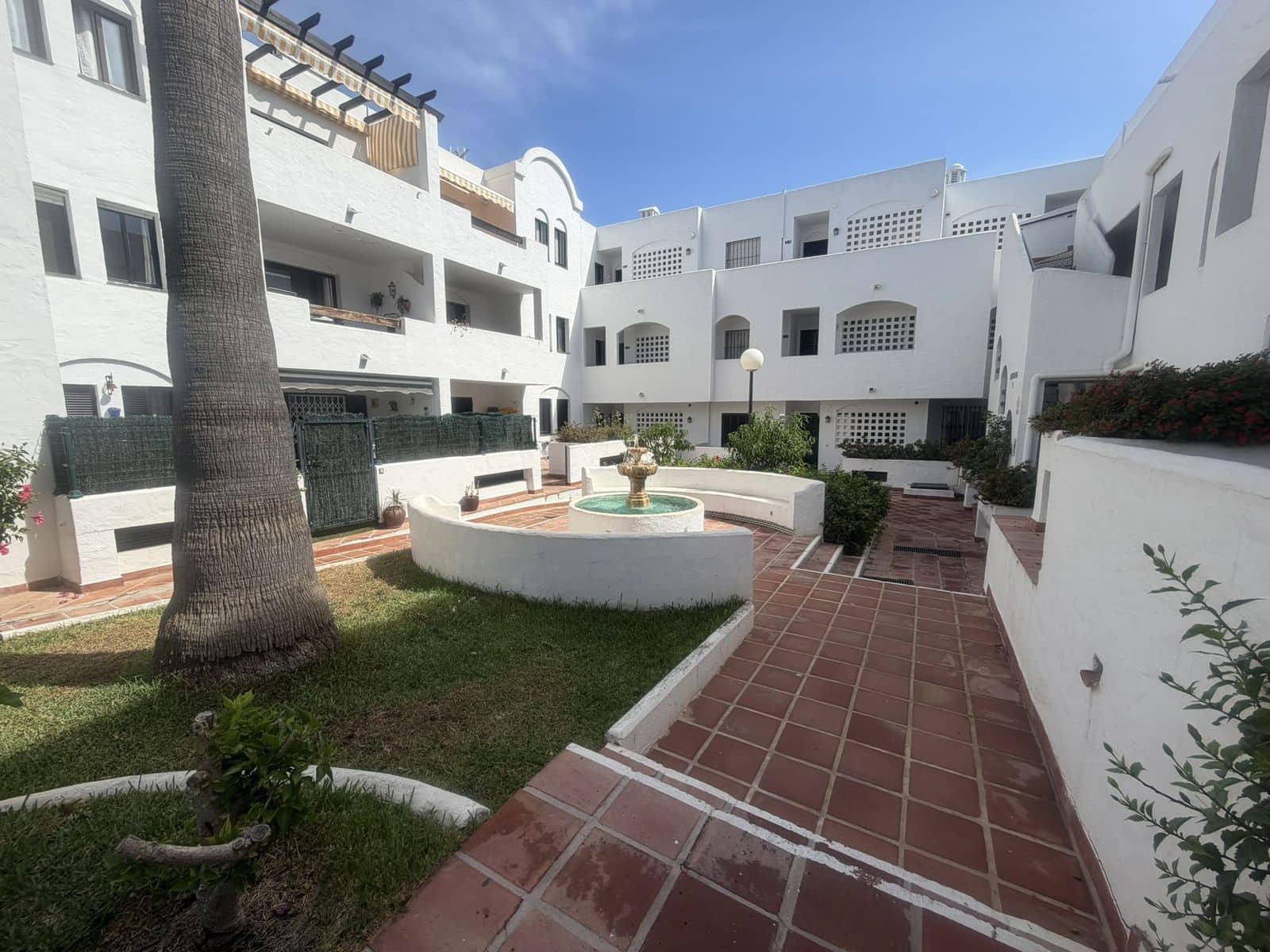 2 chambre Penthouse à vendre à El Paraiso avec piscine garage - 342 000 € (Ref: 10153629)