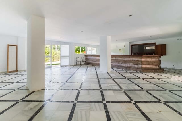 4 soverom Bedrift til salgs i Estepona - € 375 000 (Ref: 9134547)