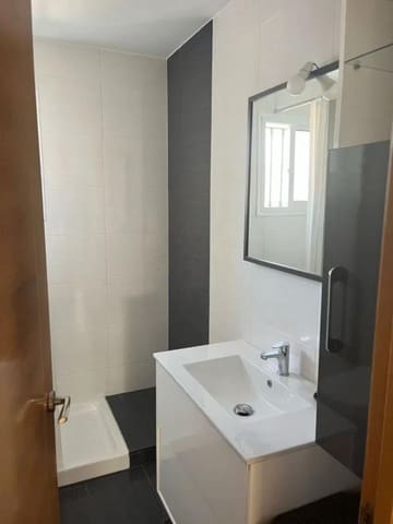 2 soveværelse Byhus til salg i La Reserva, Marbella - € 350.000 (Ref: 9166026)