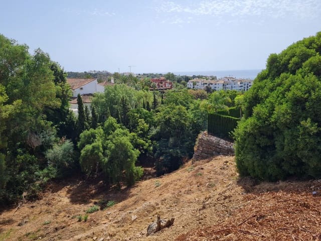 Rakentamaton maa myytävänä paikassa Hacienda Las Chapas, Marbella - 550 000 € (Ref: 9171799)