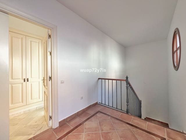 3 soveværelse Semi-Rækkehus til salg i Benahavís - € 645.000 (Ref: 9184827)