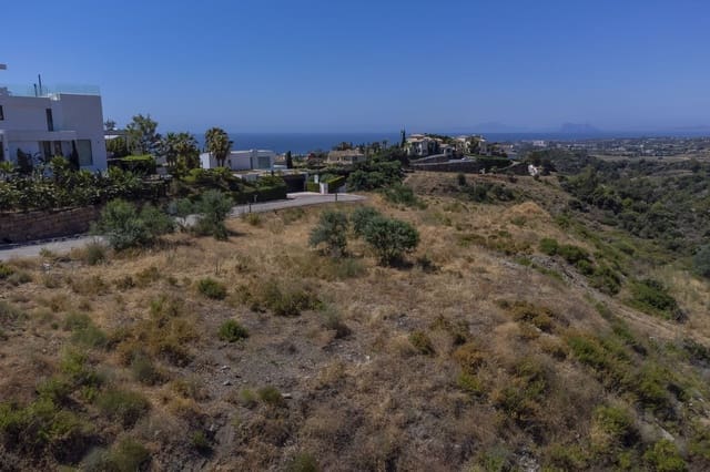Tontti myytävänä paikassa New Golden Mile, Estepona - 780 000 € (Ref: 9188318)