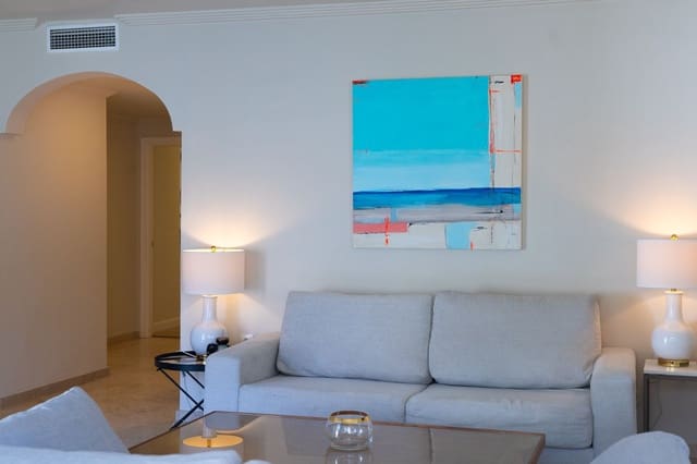 Apartamento de 3 habitaciones en Elviria, Marbella en venta - 665.000 € (Ref: 9400595)