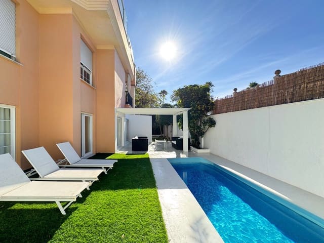 Apartamento de 3 habitaciones en Elviria, Marbella en venta - 665.000 € (Ref: 9400595)