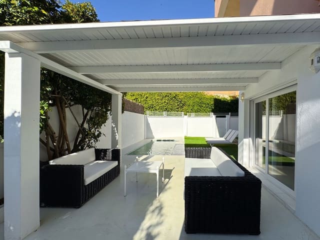 Apartamento de 3 habitaciones en Elviria, Marbella en venta - 665.000 € (Ref: 9400595)