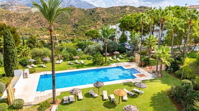 2 soveværelse Lejlighed til salg i La Quinta, Benahavís - € 415.000 (Ref: 9431349)