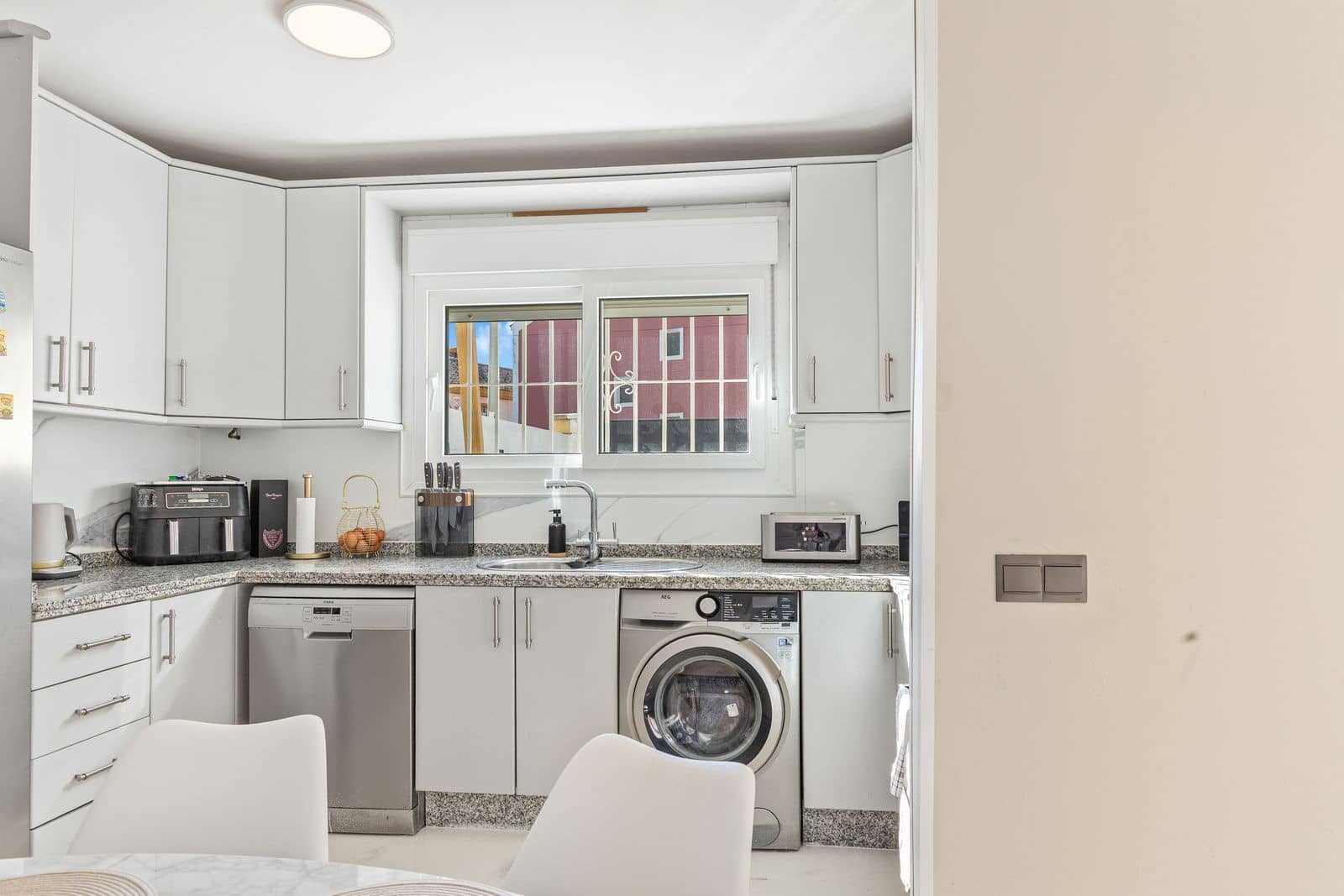 5 sypialnia Dom na sprzedaż w Manilva - 499 000 € (Ref: 9431351)