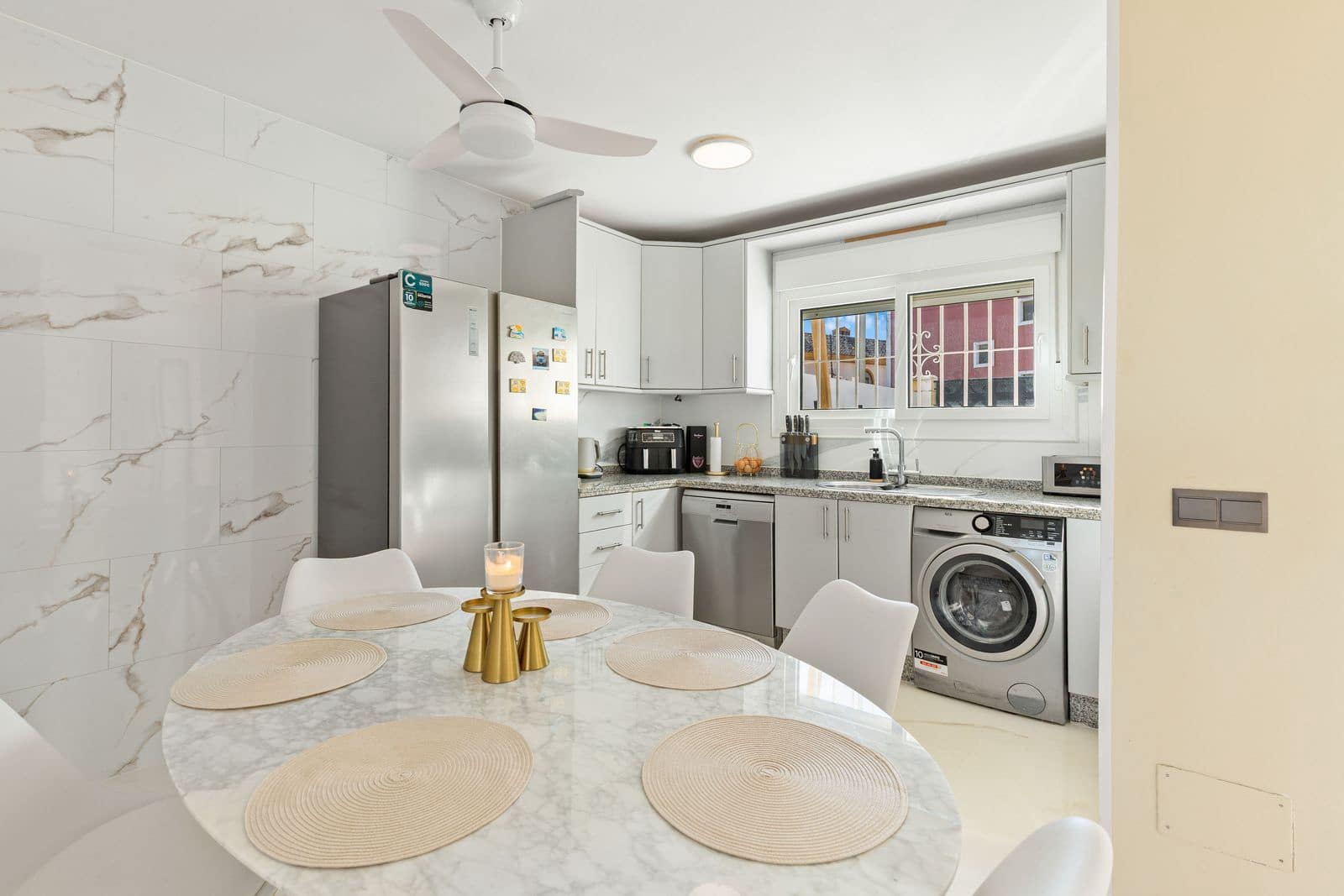 5 sypialnia Dom na sprzedaż w Manilva - 499 000 € (Ref: 9431351)