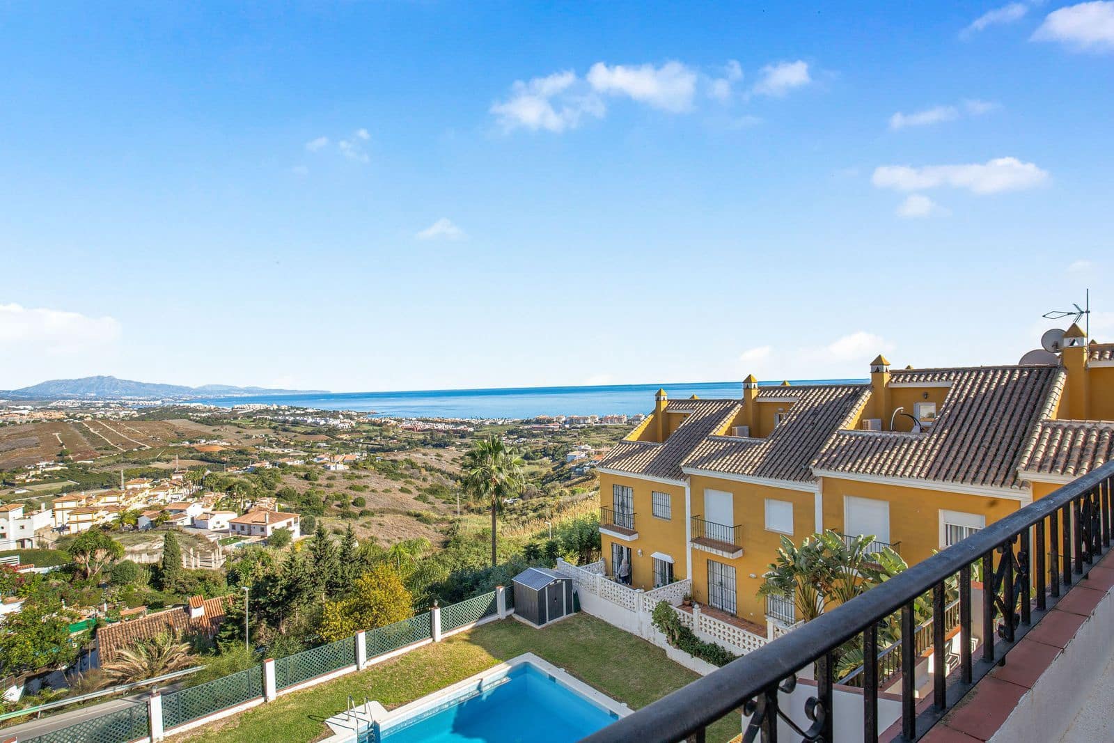 5 sypialnia Dom na sprzedaż w Manilva - 499 000 € (Ref: 9431351)