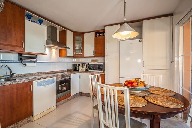 2 soverom Leilighet til salgs i Elviria, Marbella - € 549 000 (Ref: 9431353)