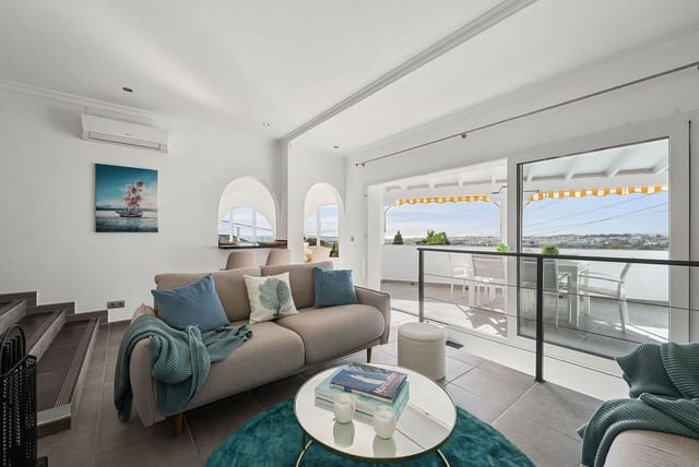 3 soveværelse Semi-Rækkehus til salg i Málaga by - € 595.000 (Ref: 9431354)