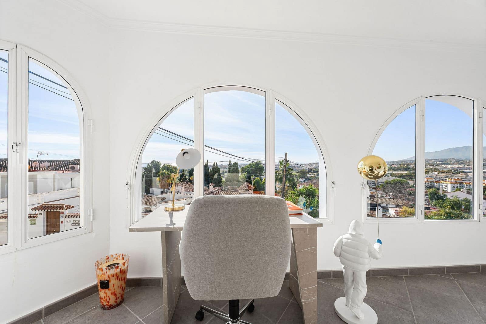 3 soveværelse Semi-Rækkehus til salg i Nueva Andalucia - € 595.000 (Ref: 9431354)