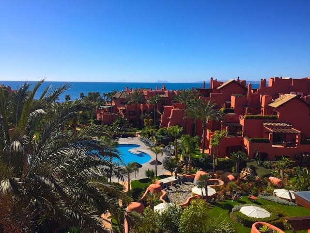 4 bedroom Penthouse for sale in Guadalmansa, Estepona - € 2,195,000 (Ref: 9431362)