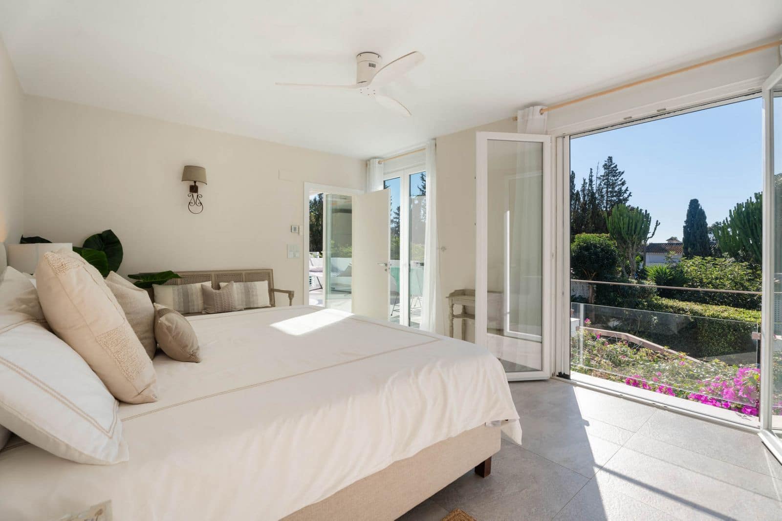 6 bedroom Villa for sale in El Rosario - € 2,595,000 (Ref: 9431371)