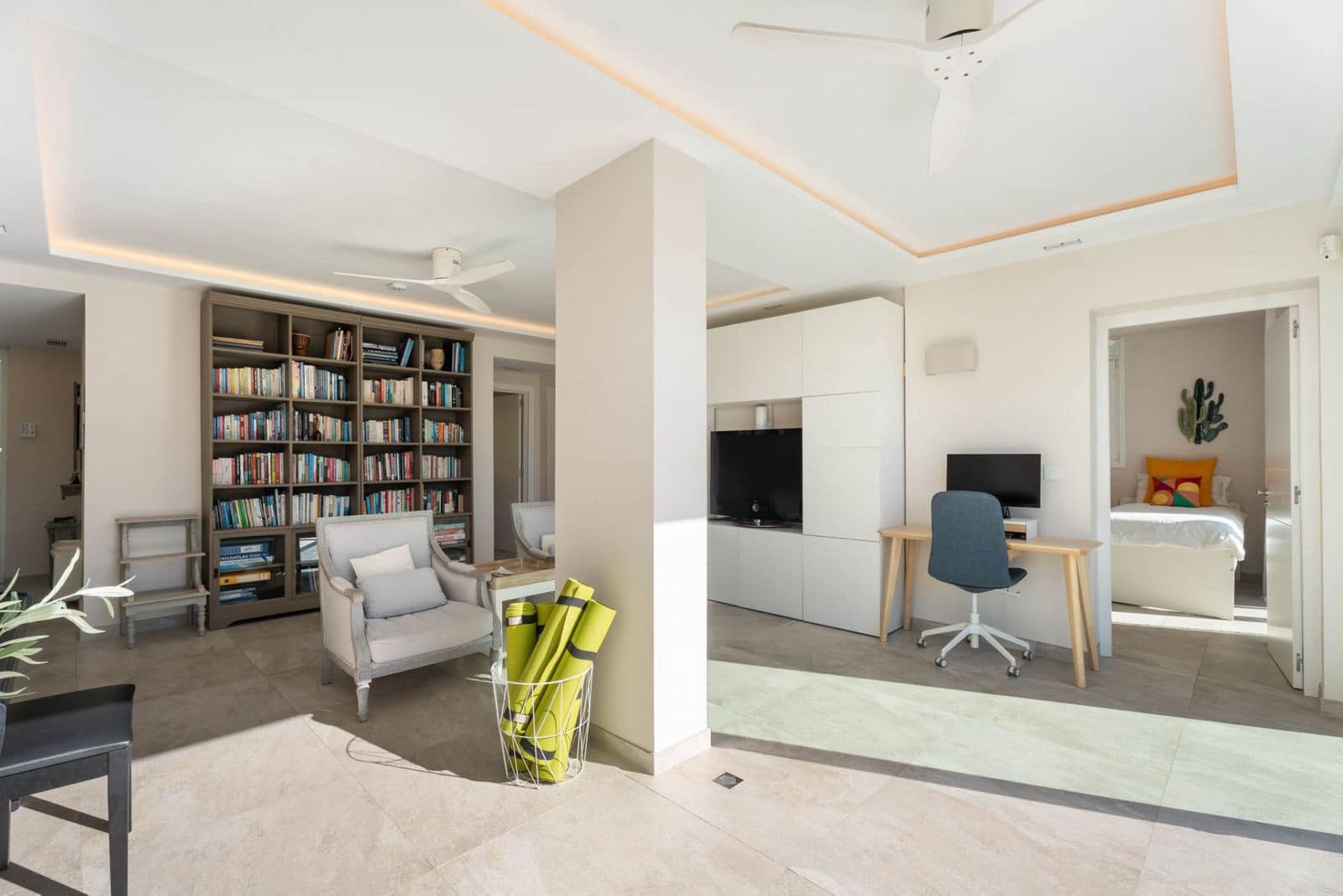 6 bedroom Villa for sale in El Rosario - € 2,595,000 (Ref: 9431371)