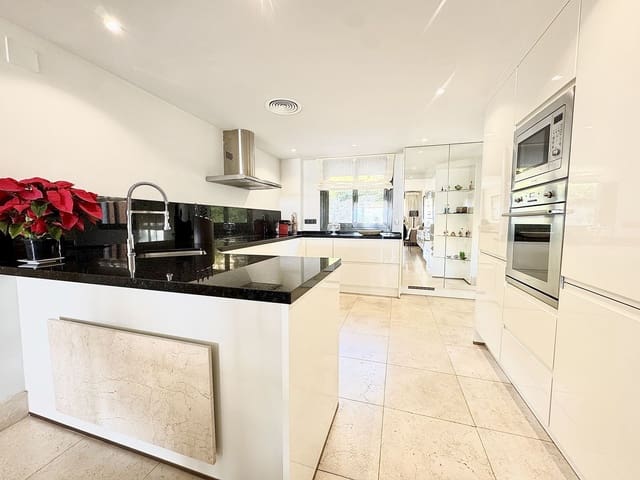 2 soverom Leilighet til salgs i Los Flamingos, Benahavís - € 785 000 (Ref: 9431375)