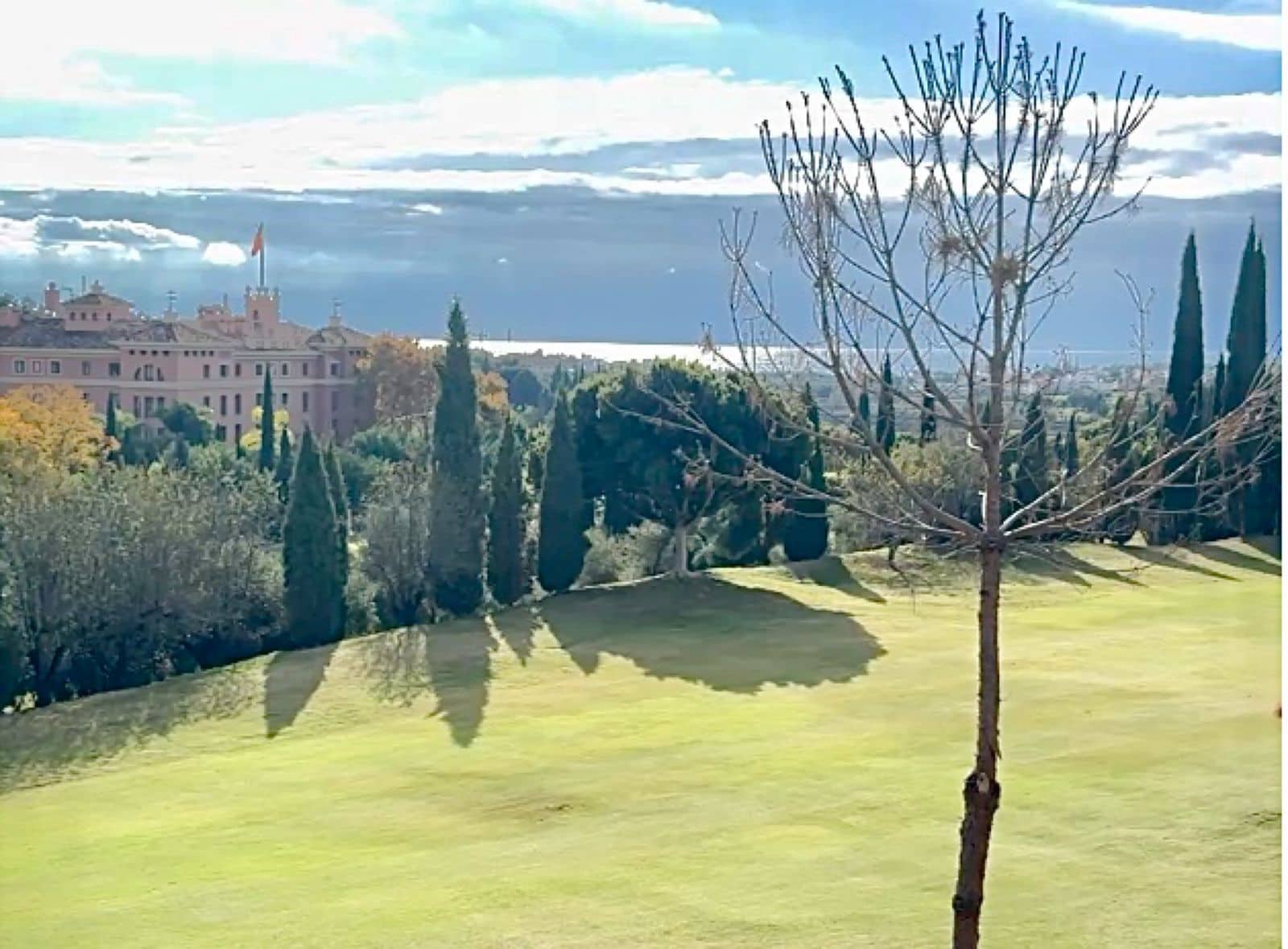 2 soveværelse Lejlighed til salg i Los Flamingos - € 785.000 (Ref: 9431375)