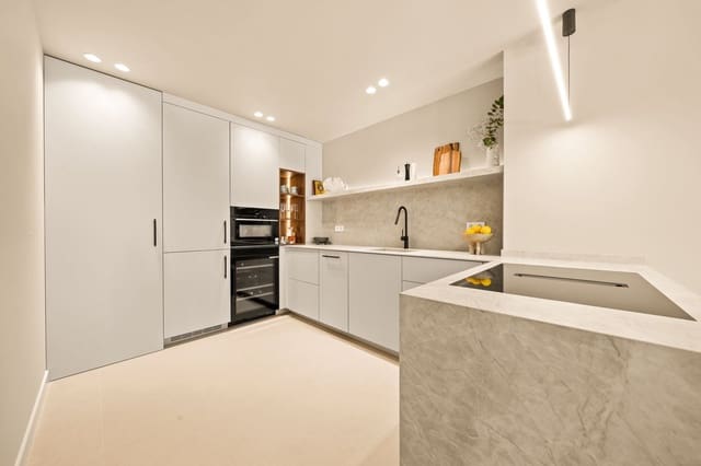 3 bedroom Apartment for sale in La Quinta, Benahavís - € 849,000 (Ref: 9431383)