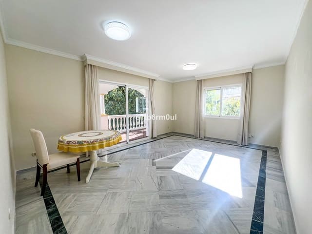 2 makuuhuone Huoneisto myytävänä paikassa Golden Mile, Marbella - 525 000 € (Ref: 9431385)