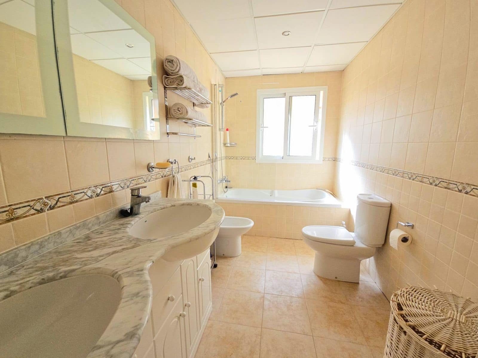 4 bedroom Villa for sale in Riviera del Sol - € 795,000 (Ref: 9431390)