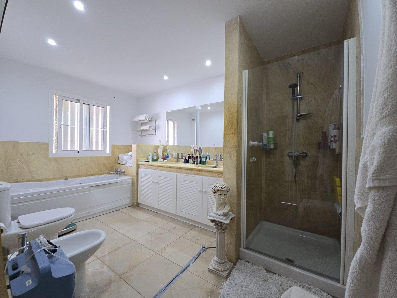 4 bedroom Villa for sale in Riviera del Sol - € 795,000 (Ref: 9431390)