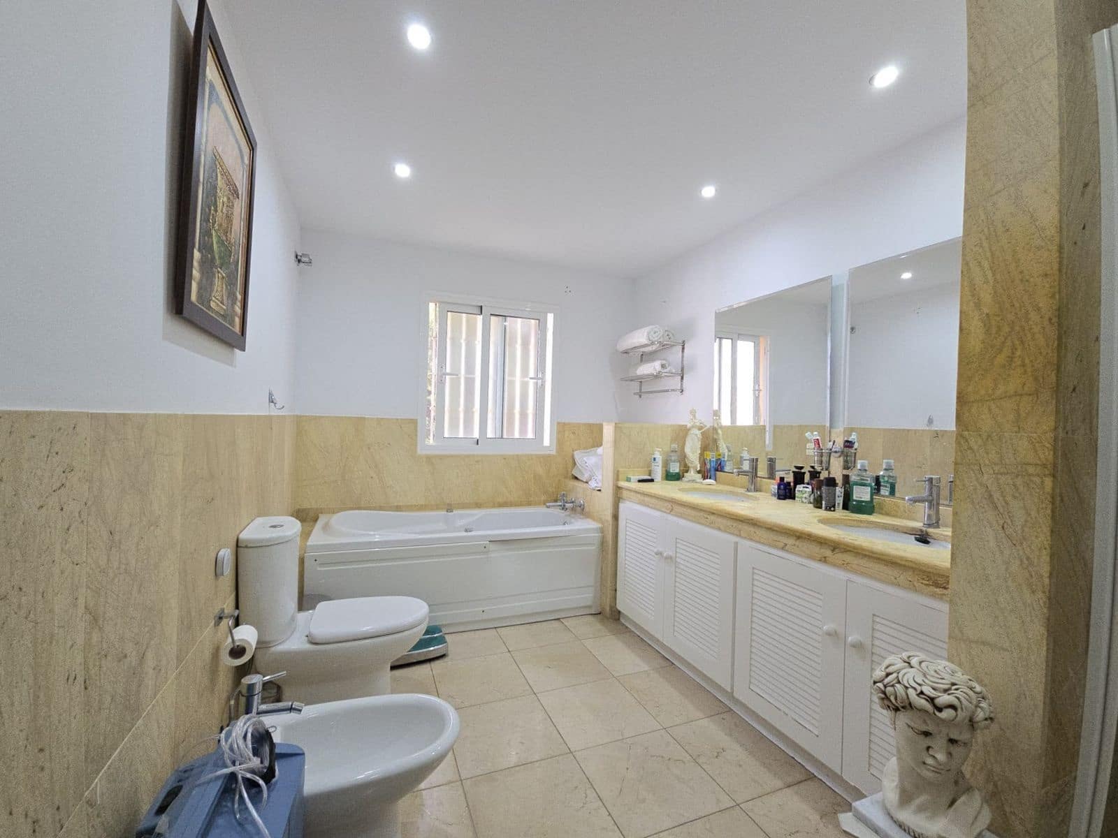 4 bedroom Villa for sale in Riviera del Sol - € 795,000 (Ref: 9431390)